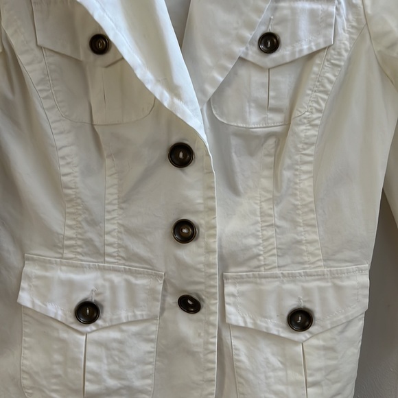 Trina Turk creamy white jacket size small - Picture 2 of 9
